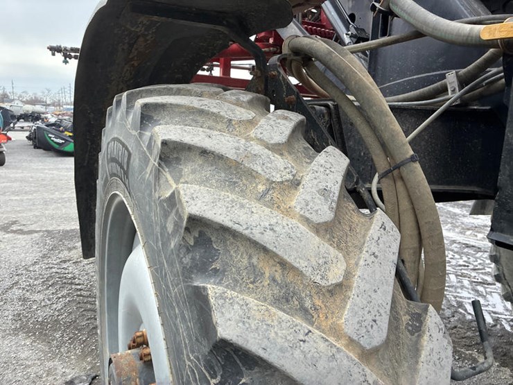 2015-case-ih-patriot-3340-image-15