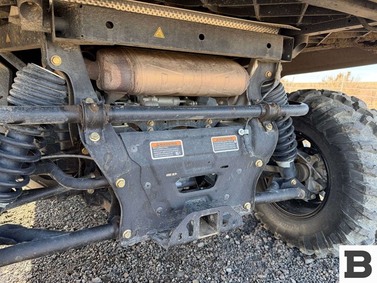 2023-can-am-defender-limited-hd10-atv-image-26