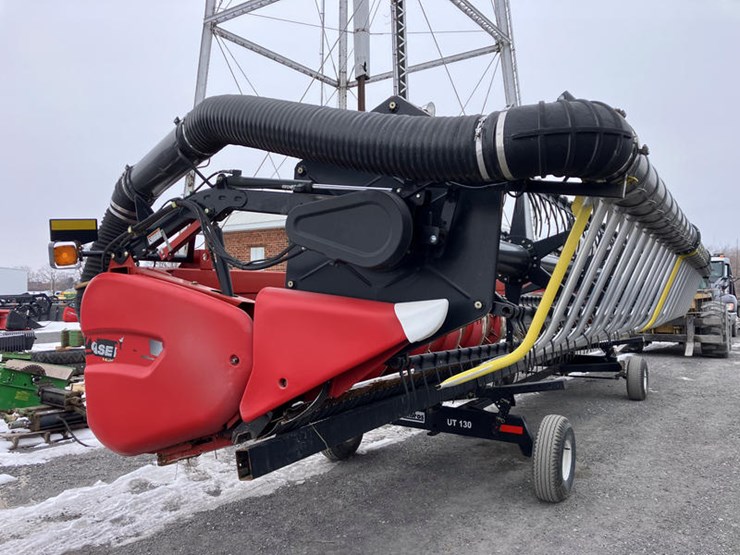 2011-case-ih-3020-image-1