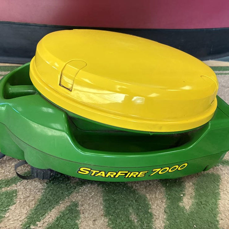 JOHN DEERE 7000