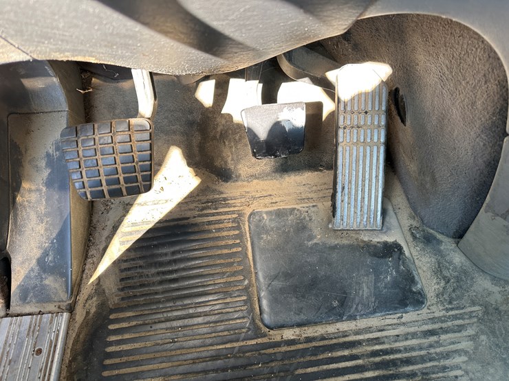 #40057-•-2001-freightliner-century-classic-s/t-t/a-daycab-truck-tractor-1fujbbbg41lh91794-image-60