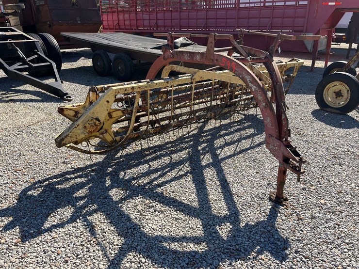 new-holland-258-image-4