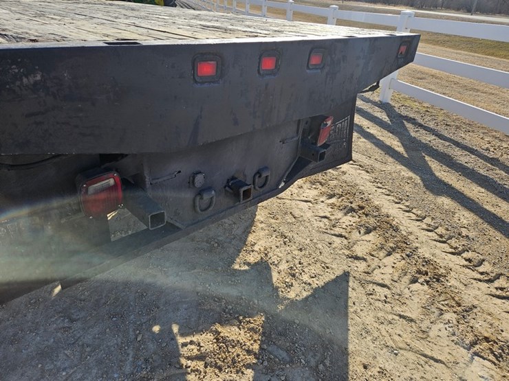 2005-ford-f550-image-11