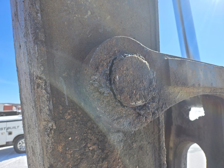 volvo-ec330-image-23