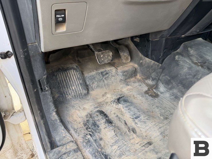 2015-ford-f150-image-28