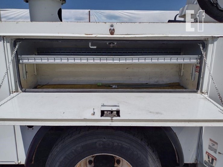 2008-international-durastar-4300-image-30