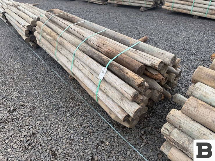 ..-wooden-posts-image-2