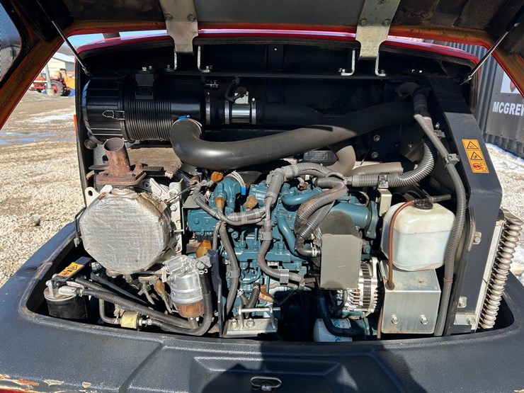 2018-kubota-r630-image-13