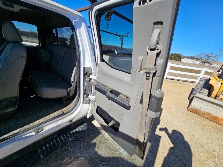 2017-ford-f250-xl-image-18