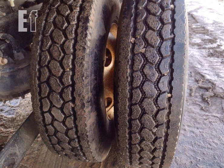 2013-kenworth-t800-image-33