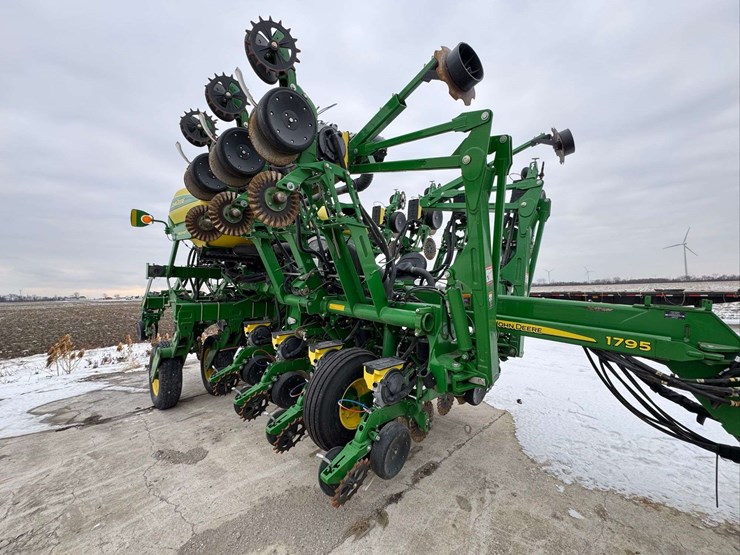 john-deere-1795-image-21