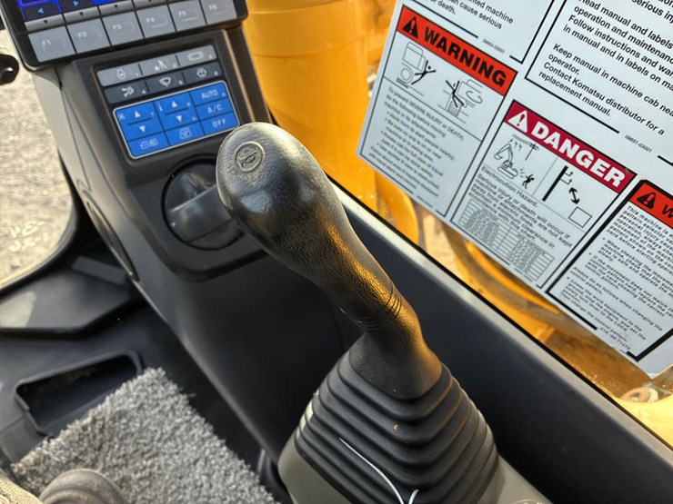 2017-komatsu-pc360-lc-11-image-80