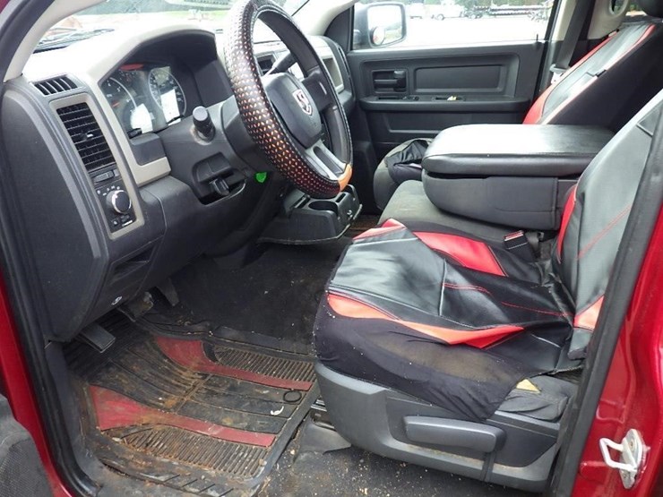 2011-dodge-1500-image-22