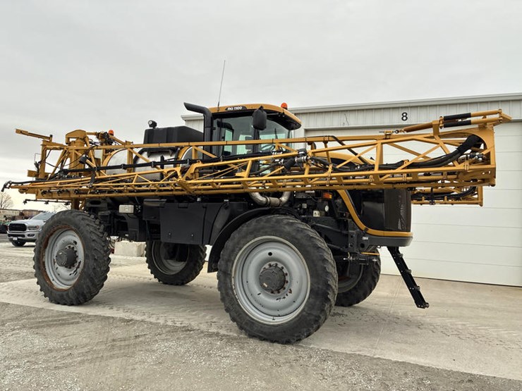 2015-ag-chem-rg1100-image-1