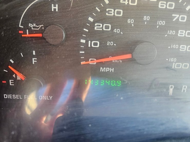 2003-ford-f550-image-25