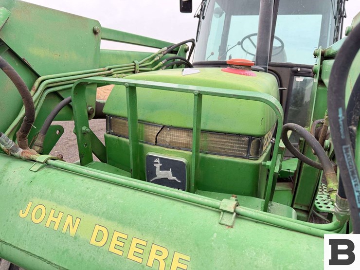1983-john-deere-2350-image-16