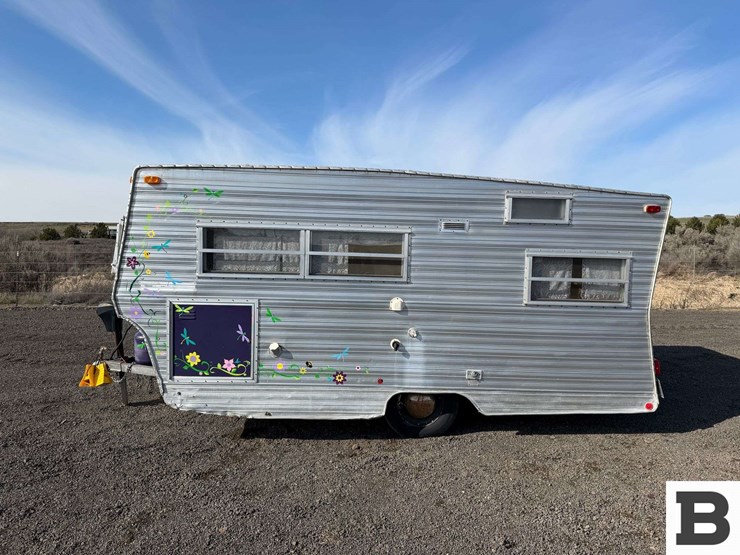 1970-aristrocrat-travel-trailer-image-2