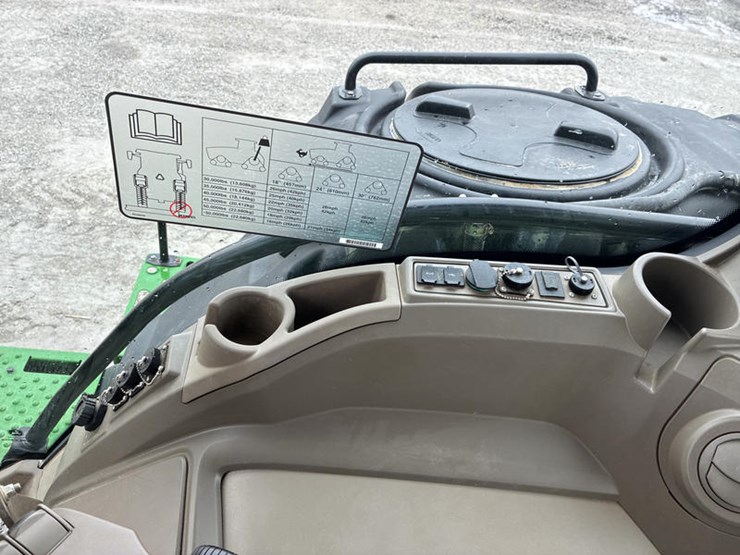 2021-john-deere-8rx-410-image-98