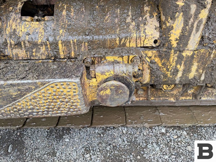 caterpillar-d6-image-21