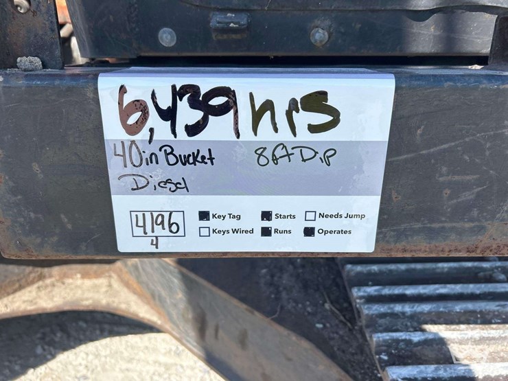 2015-hitachi-zx210-lc-image-31