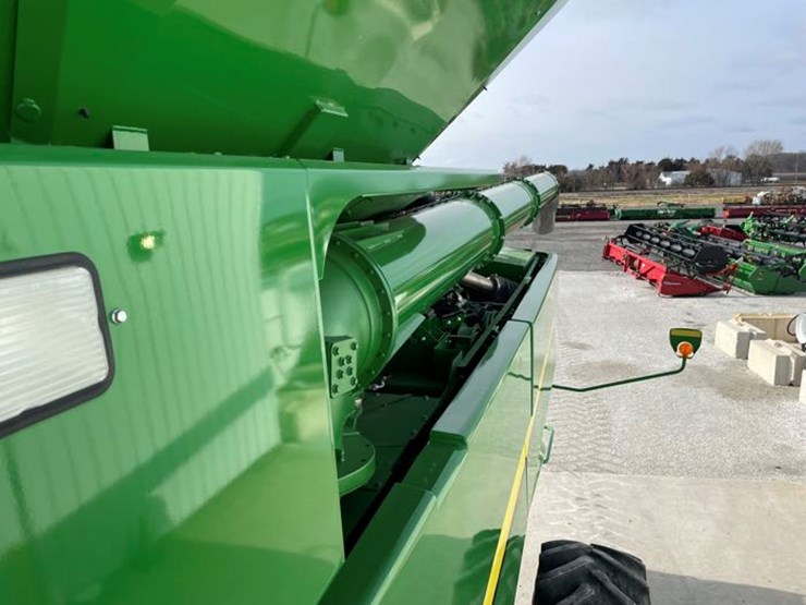 2017-john-deere-s680-image-101