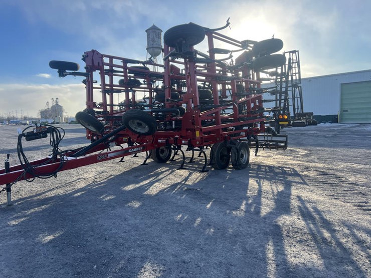 case-ih-200-image-2