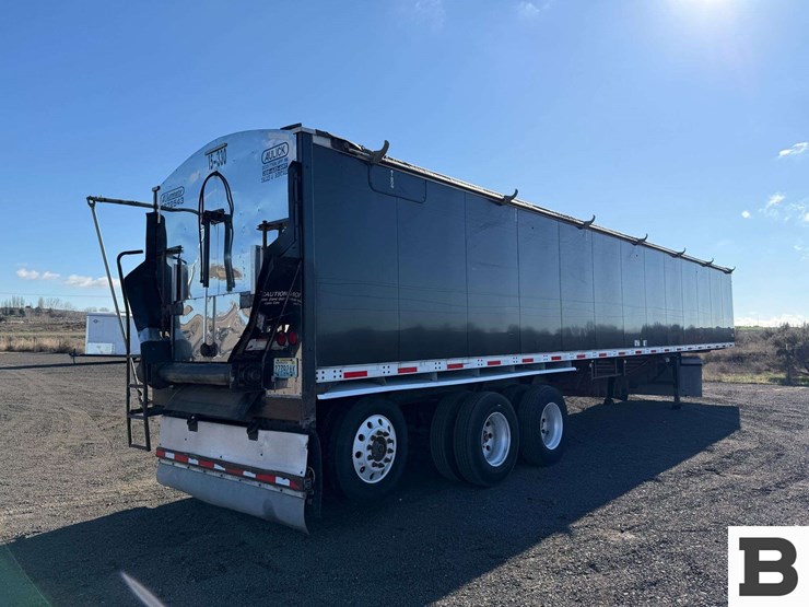 2015-valley-trailer-image-5