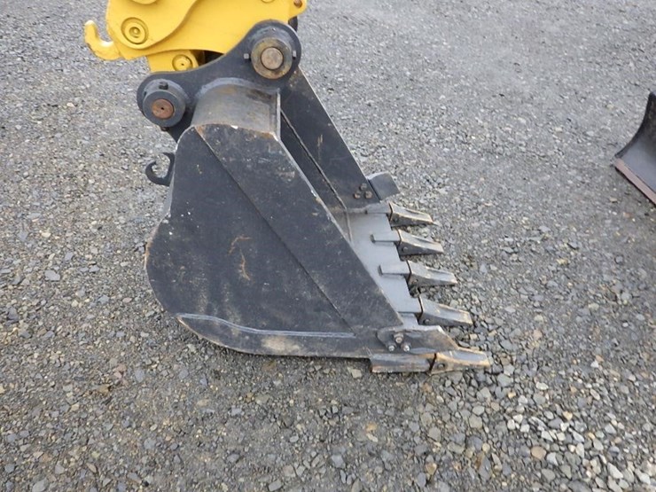 caterpillar-305.5-image-17