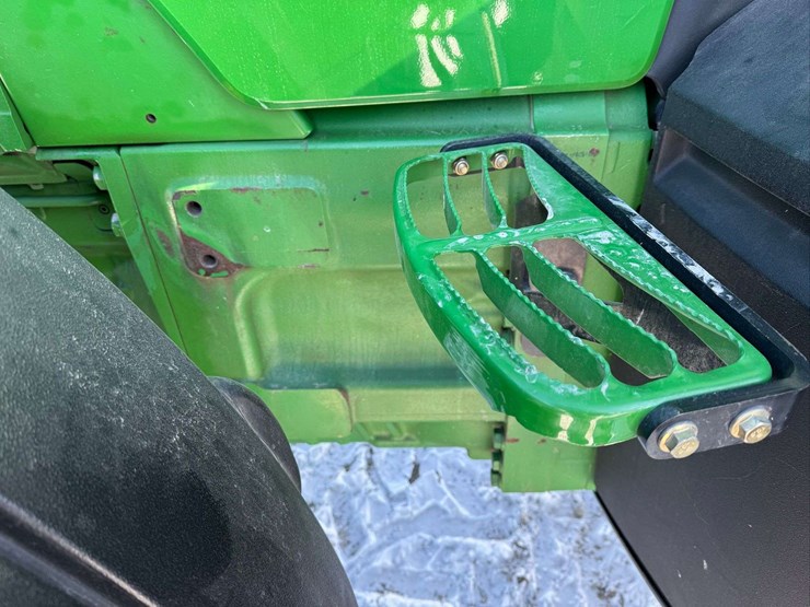 2012-john-deere-8310r-image-59