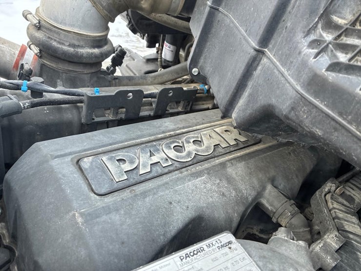 2016-kenworth-t680-image-44