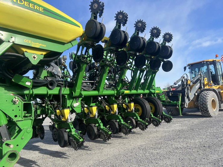 2004-john-deere-1790-image-15