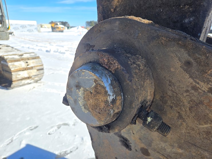 volvo-ec330-image-21