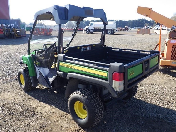 john-deere-gator-image-7