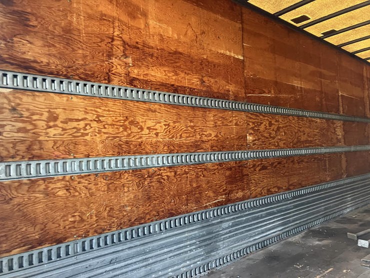 #114797-•-24'-alum-box-image-7