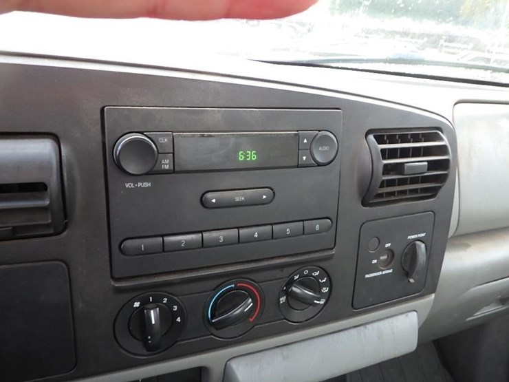 2007-ford-f550-image-22