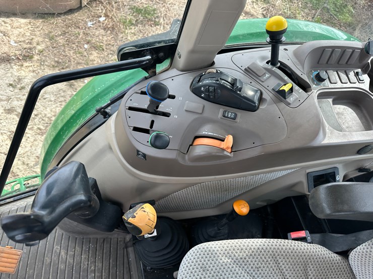 2011-john-deere-5090m-image-65