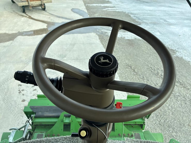 2015-john-deere-s680-image-102