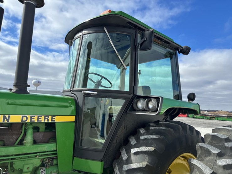 1984-john-deere-4450-image-27