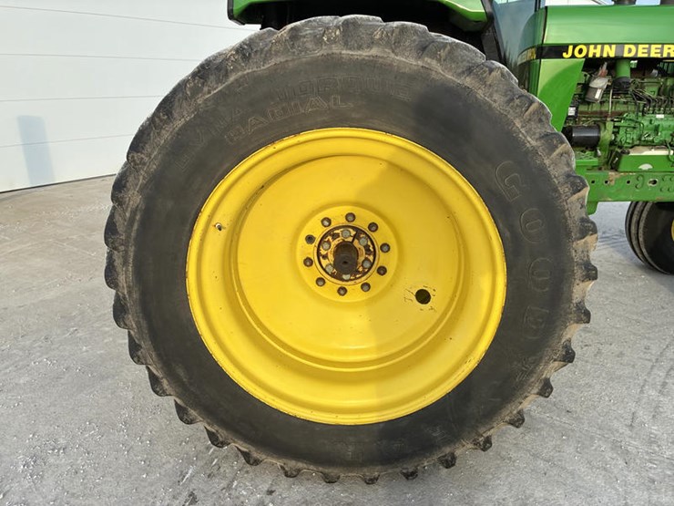 1990-john-deere-4455-image-57