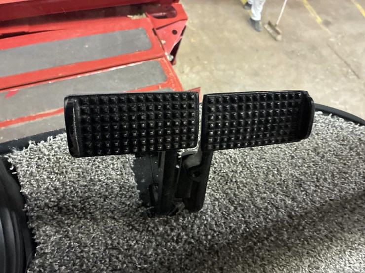 2012-case-ih-7230-image-94