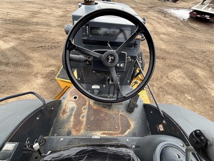 2018-deere-210lep-image-23