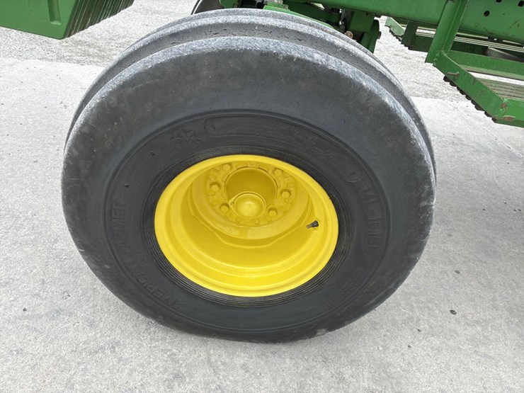 john-deere-4560-image-38