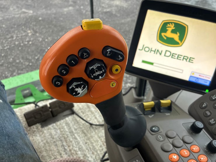 2014-john-deere-s680-image-104