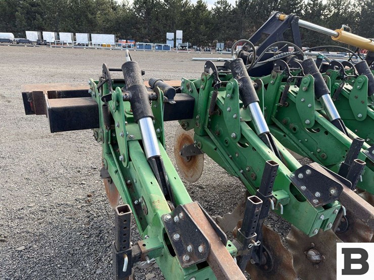 schlagel-mfg.-ripper,-implement-dolly,-great-plains-corn-planter-image-25