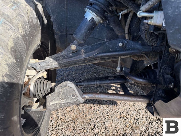 2023-can-am-defender-limited-hd10-atv-image-15