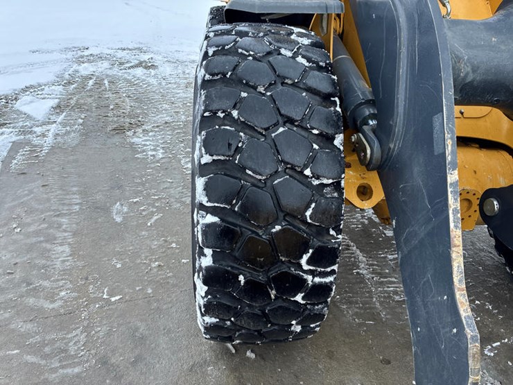 2019-deere-544l-image-57