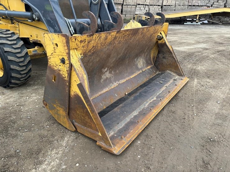 2018-deere-210lep-image-9