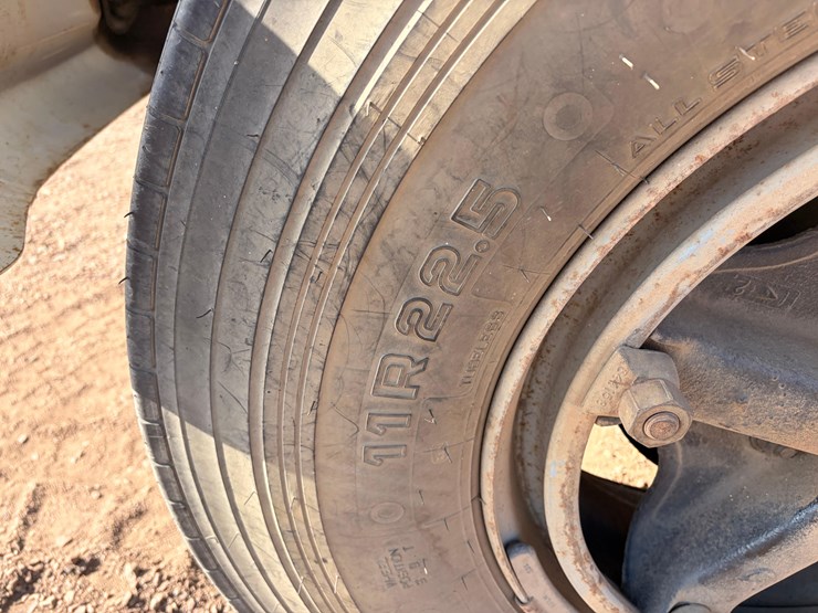 1987-gmc-7000-image-8