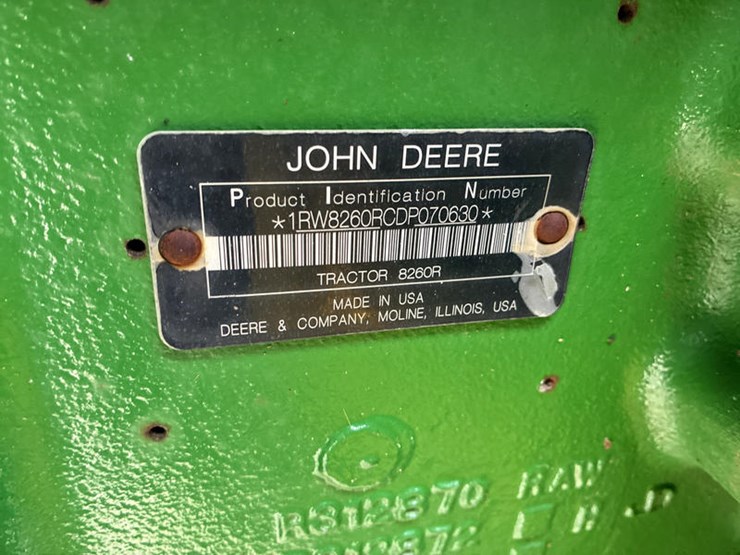 2012-john-deere-8260r-image-2