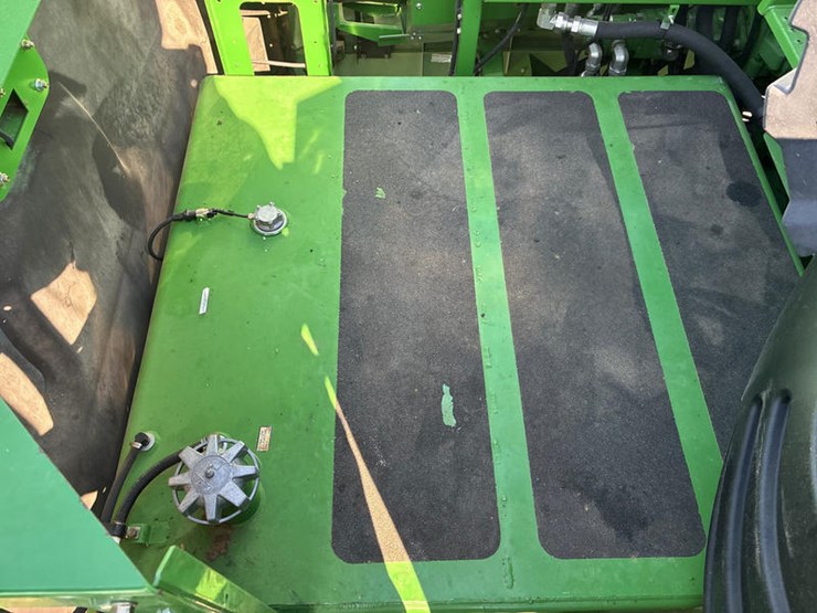 2013-john-deere-s670-image-83